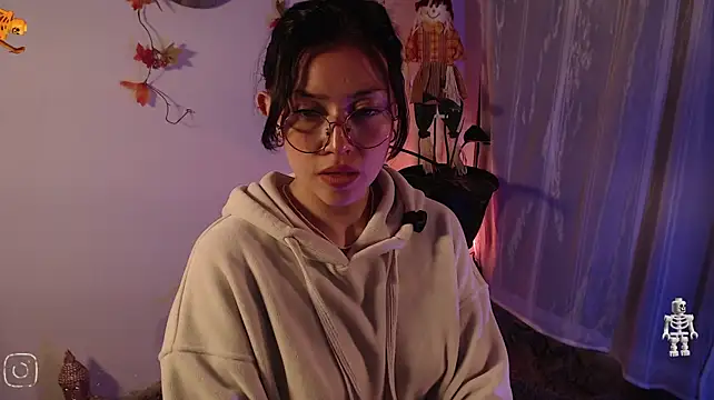 Ellyuwuw's Live XXX Chat