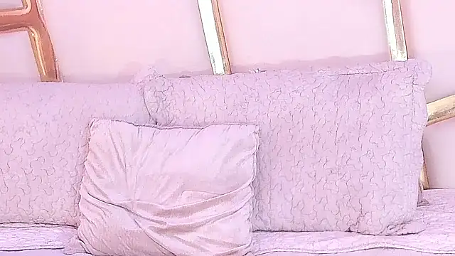 KylieMonnett's Live XXX Chat