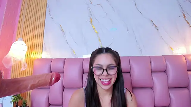 Sweet_blowjob Chat XXX in diretta