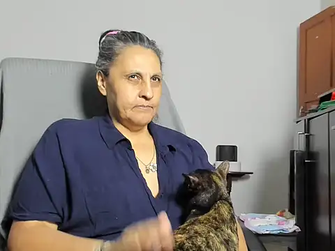 Chat XXX ao vivo de Merlyna_time