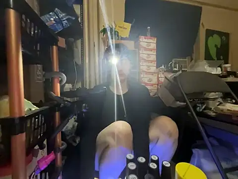 Snowbunnycake_131's Live XXX Chat