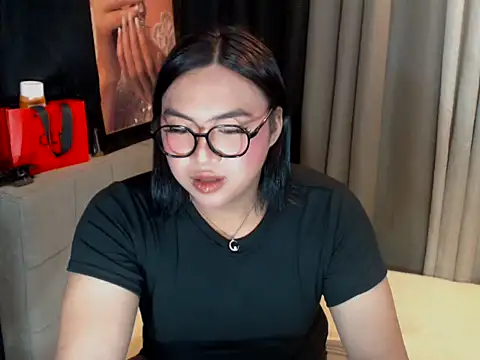 AsianHotPrecious' Live XXX Chat