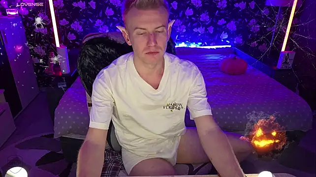 Vuitton Live XXX-Chat