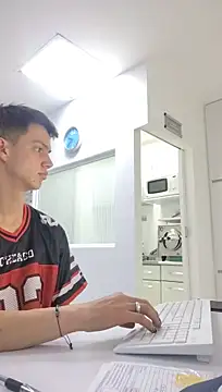 Онлайн чат XXX nicktorn