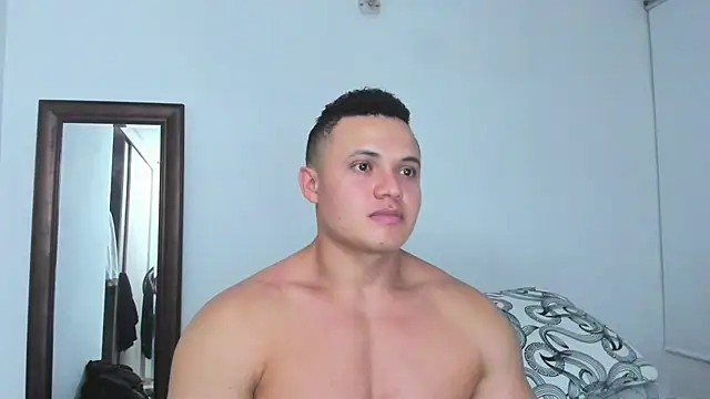 KingLevi01 Adlı Modelin Canlı XXX Sohbeti