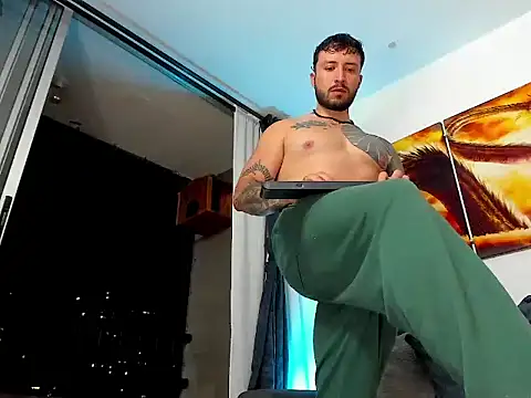 Dave_Max93 即時 XXX 聊天