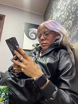 Ariaoficial 라이브 XXX 채팅