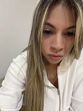 צ'אט XXX בשידור חי של Mia_Rosee1