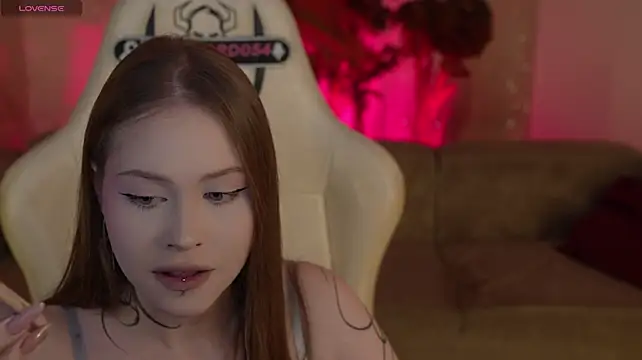 Chat +18 de Esmie_Smile ao vivo