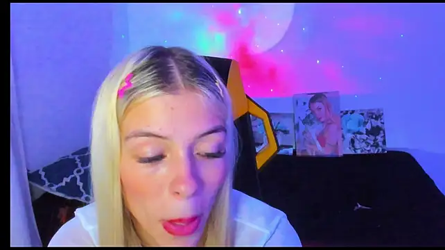 Chat +18 de Ivy_Rosa ao vivo