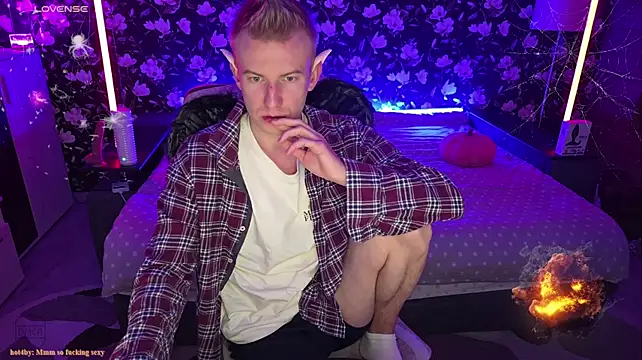XXX chat uživo modela Vuitton