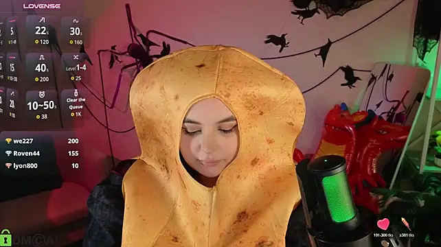 Mia_R0ss élő XXX-chatje