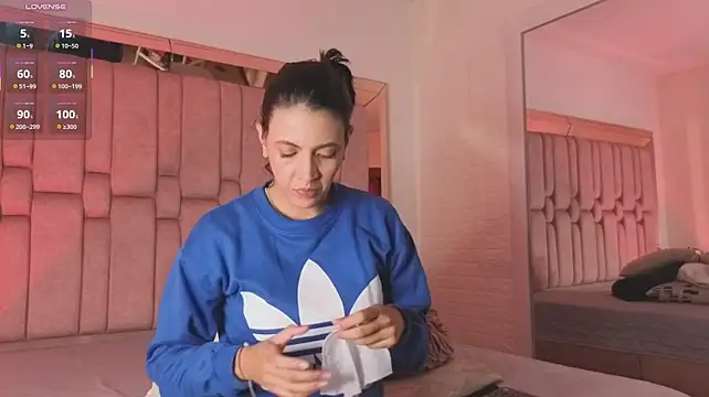 EvaaSinclair élő XXX-chatje