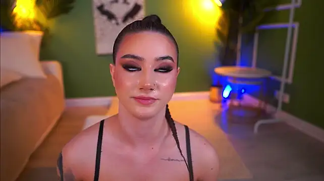 LexiSolene élő XXX-chatje