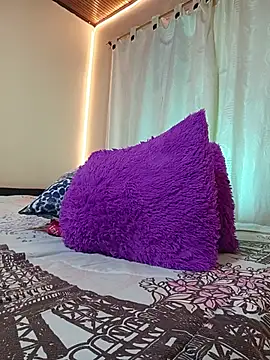 Živý XXX chat ROUSSE_SINCLAIR