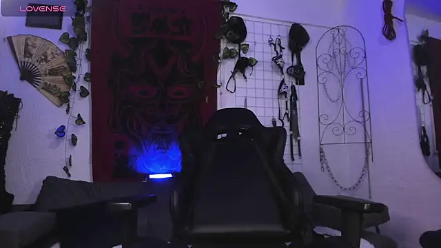 Sembang XXX Secara Langsung Agatha_BDSM