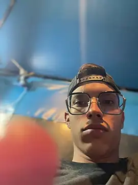 Živý XXX chat Andres_boy252