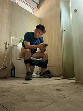 Cunzhangshibage02 élő XXX-chatje
