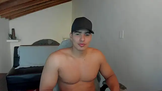 XXX chat uživo modela JamesGraay