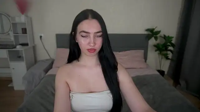 دردشة WildKittenX_ الجنسية المباشرة