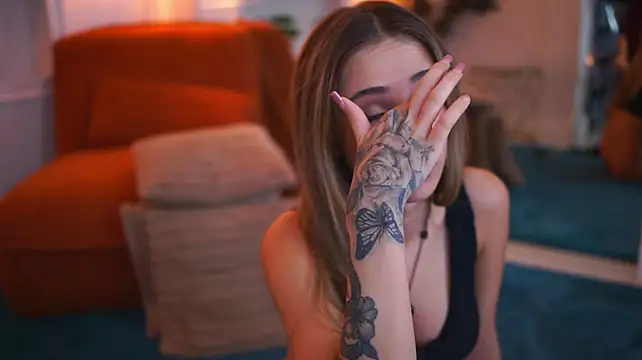 Ava_Solis élő XXX-chatje