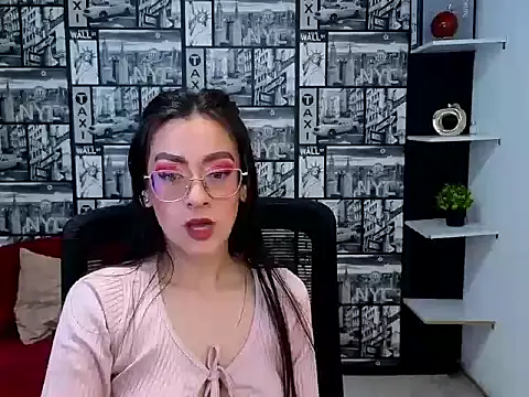 desiring_angel_ Adlı Modelin Canlı XXX Sohbeti