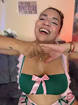 צ'אט XXX בשידור חי של miss_grace_01