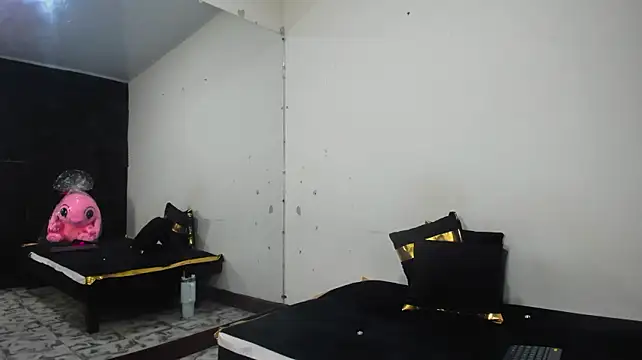 Lynn_Jones' Live XXX Chat