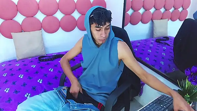 XXX chat uživo modela Drake_Jack