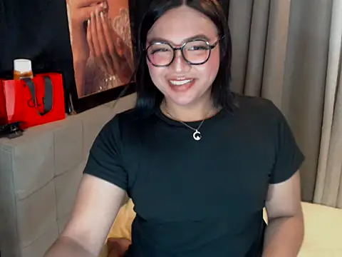 AsianHotPrecious élő XXX-chatje