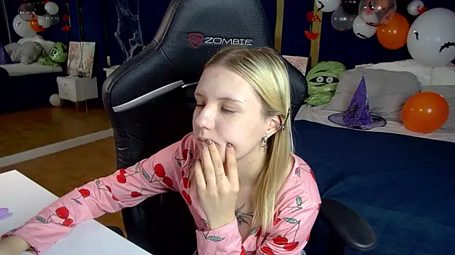 צ'אט XXX בשידור חי של NellyMars