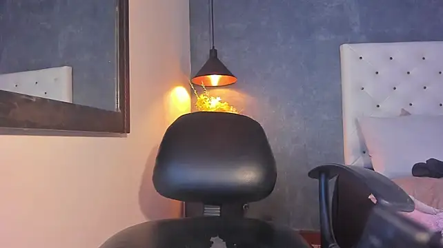 צ'אט XXX בשידור חי של Jara_Chick