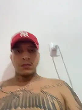 Chatroom XXX en direct de Ttinho