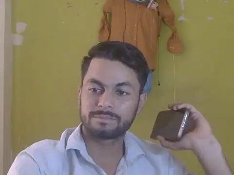 Stubborndesiboy Live XXX-Chat