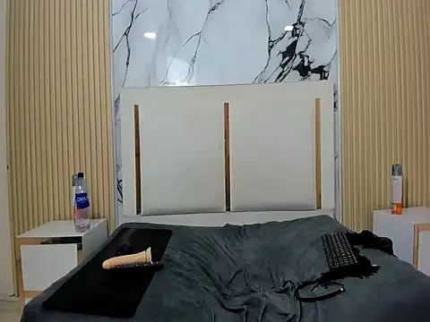 Bianca_HLx লাইভ XXX চ্যাট
