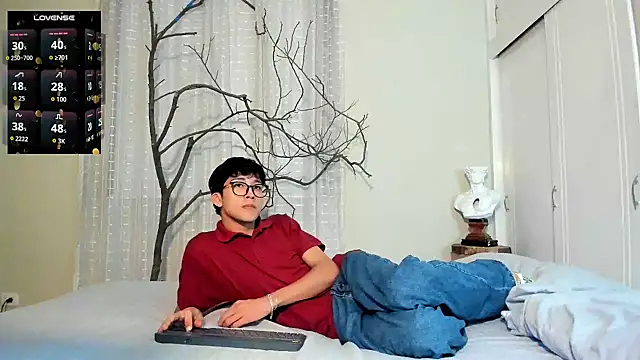 tom_Howard Live XXX Chat