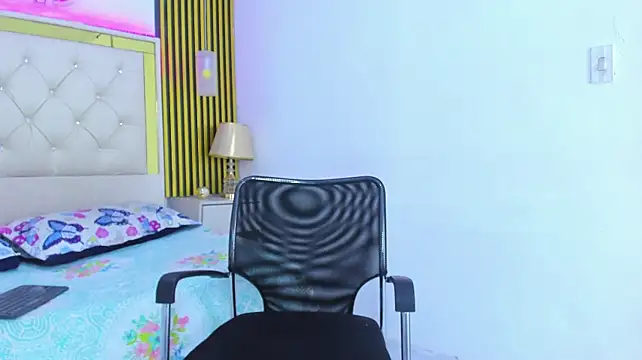 JustinSecret Live XXX Chat