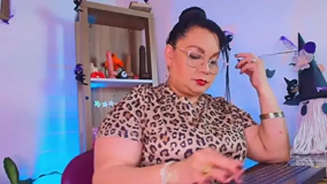 EllenaBoobs_ Шоу с уебкамера