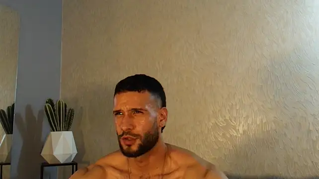 Jacob_Benelli Adlı Modelin Canlı XXX Sohbeti