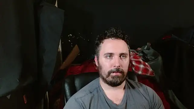 Chat +18 de Metalstud ao vivo