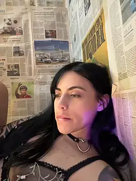 i_am_nina_ élő XXX-chatje
