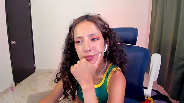 Lucia_Fuster লাইভ XXX চ্যাট