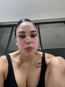 FOX_LATINA élő XXX-chatje