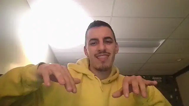luverrboyy live XXX chat