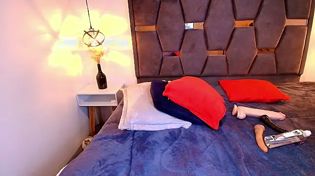 Sara_Naugty élő XXX-chatje