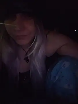 ScarletsWeb's Live XXX Chat
