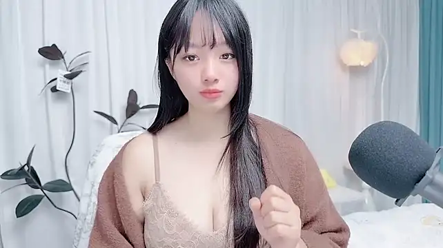 Winnie666999 Adlı Modelin Canlı XXX Sohbeti