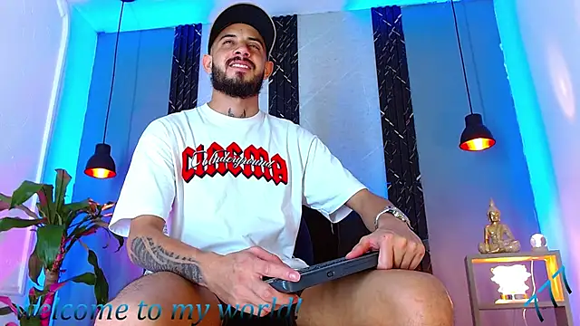 XXX chat uživo modela Erick_Wall