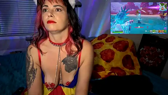 MarlaFknSinger XXX чат на живо