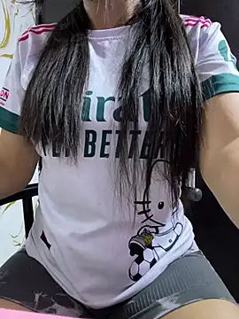 MARIPOSA_18 Adlı Modelin Canlı XXX Sohbeti